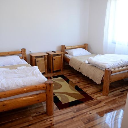 Motel Nacionalni Restoran Ognjiste Koruge Dış mekan fotoğraf