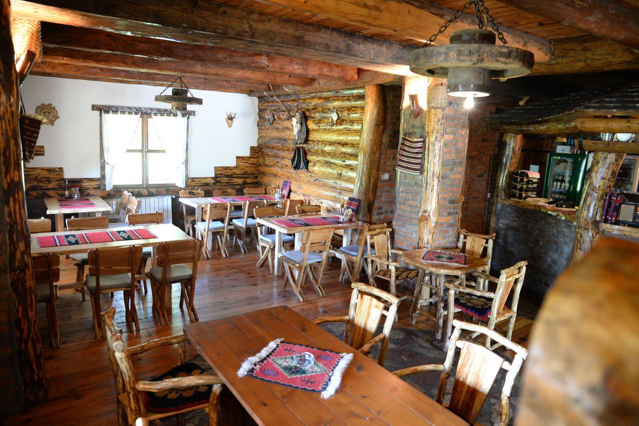 Motel Nacionalni Restoran Ognjiste Koruge Dış mekan fotoğraf