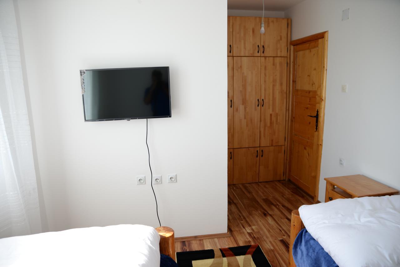 Motel Nacionalni Restoran Ognjiste Koruge Dış mekan fotoğraf